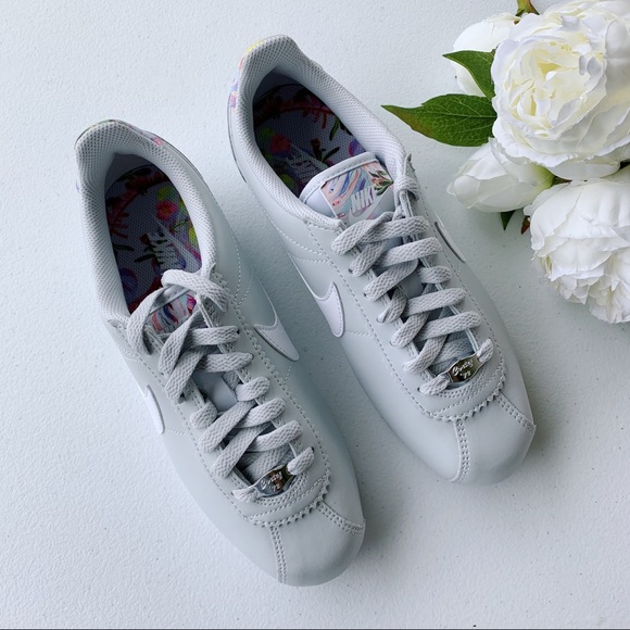 Nike Classic Cortez Floral Light Grey NEW - Picture 6 of 8